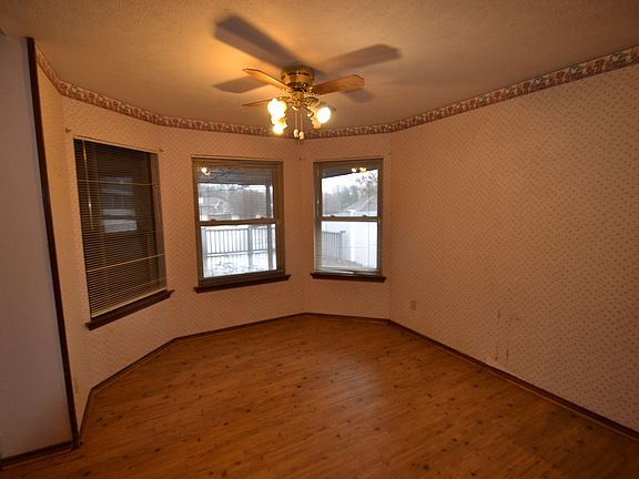 3rd image of 905 N Fannin St