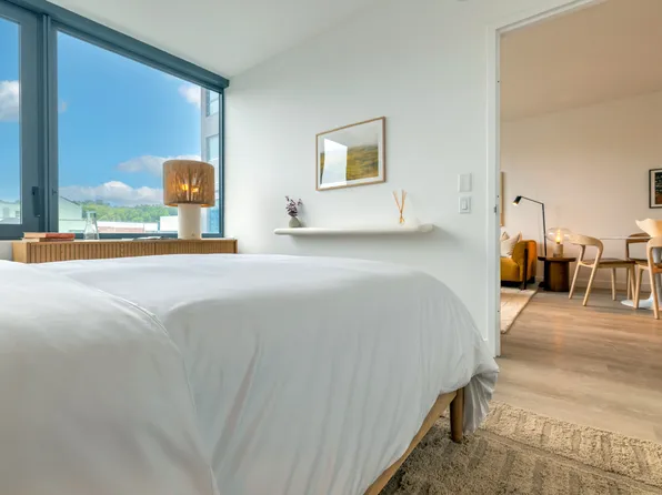 201 25th Street image 7 of 19