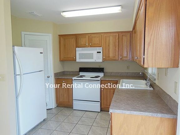 3rd image of 1920 E Edgewood Dr