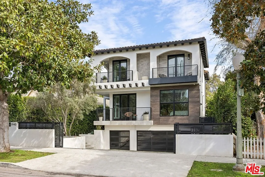 5 bed, 7.0 bath, 6800 sqft, $26,000 — Photo 1