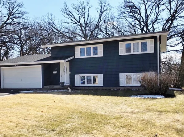 660 Crescent Ter, Wauconda, IL 60084