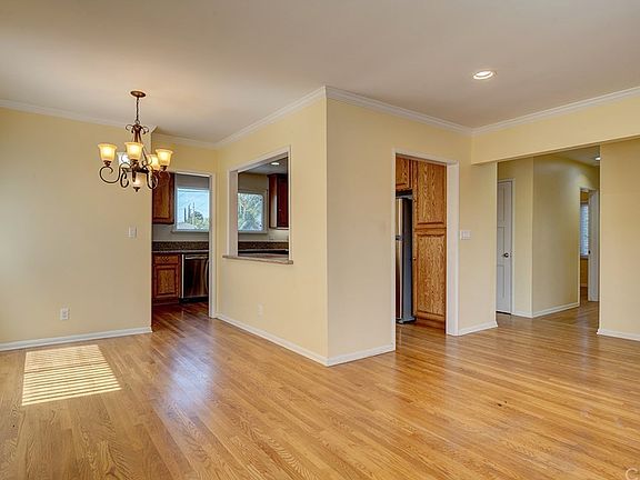 3rd image of 341 N Dalton Ave
