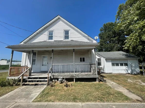 308 W Indiana St, New Baden, IL 62265