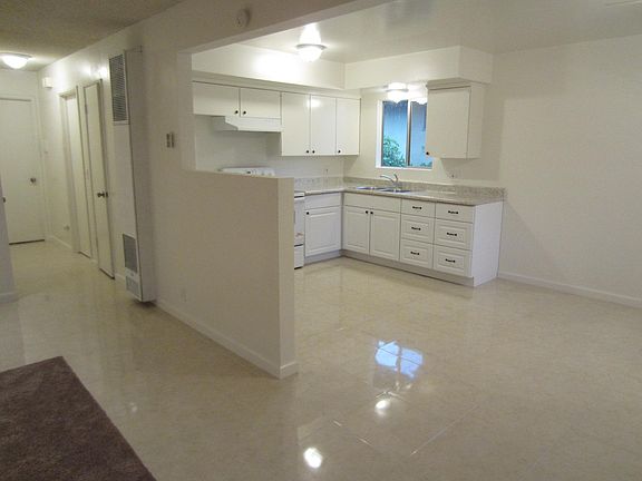 3rd image of 25273 Shepardson Dr APT 3