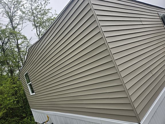 3rd image of 226 Tamara Ln #226