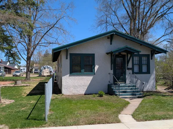 715 3rd St SE, Little Falls, MN 56345