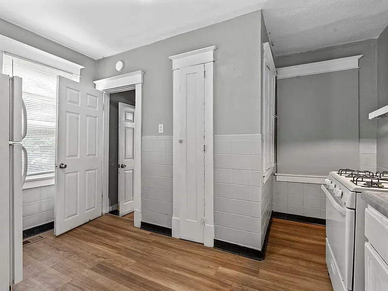 6705 Saint Louis Ave — Photo 12