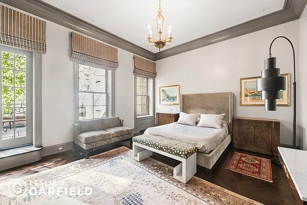 Sold by Leslie J. Garfield | media 8