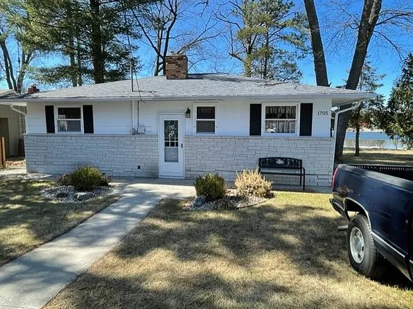 1705 Lillian Dr, National City, MI 48748