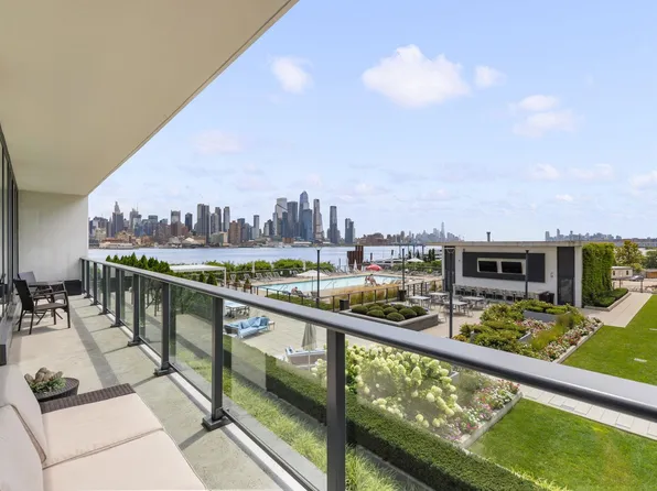 1200 Avenue At Port Imperial APT 409, Weehawken, NJ 07086