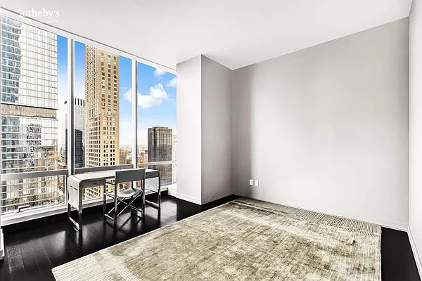 Rented by Sotheby's International Realty | media 23