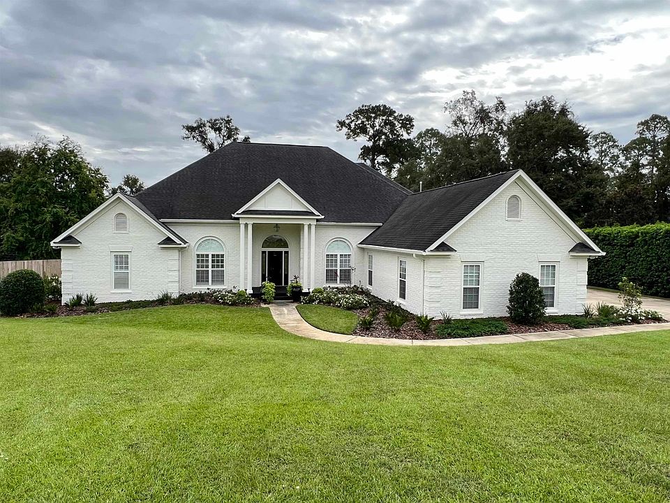 1st image of 1567 Escadrille Dr