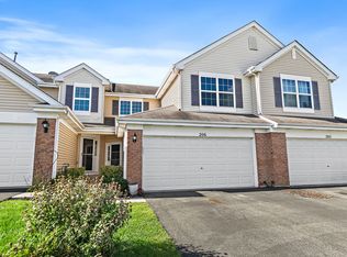 206 Wild Meadow Ln, Woodstock, IL 60098