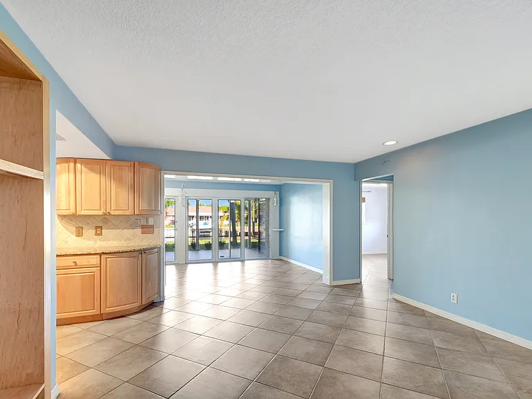 W Terrace Dr — Photo 28