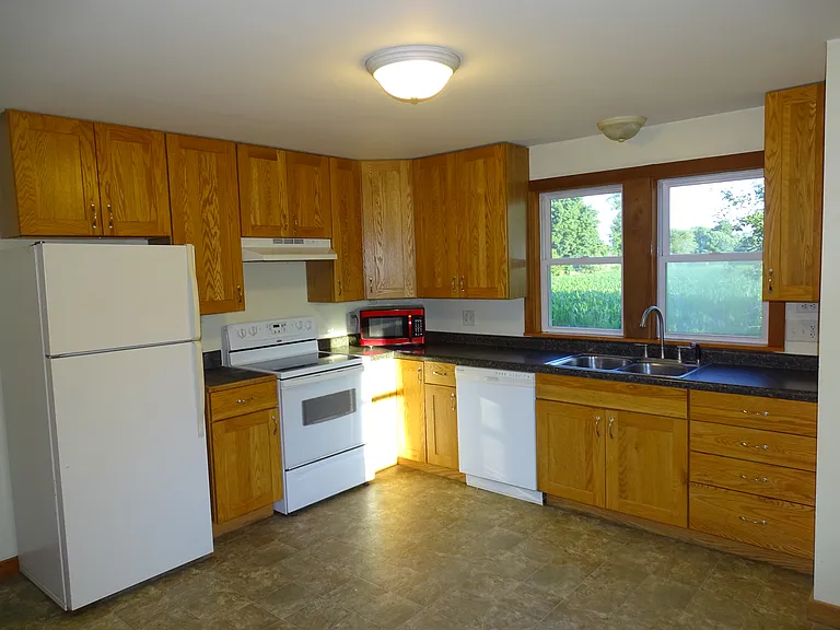 11370 Somerset Rd — Photo 5