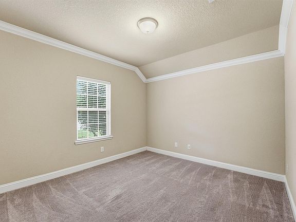 5th image of 1911 Cedar Ridge Ln