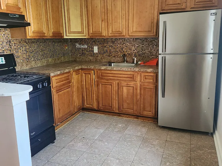 37 Summit Ave #3 — Photo 10