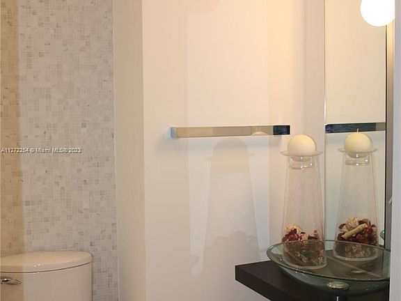 5th image of 200 Biscayne Boulevard Way APT 4709