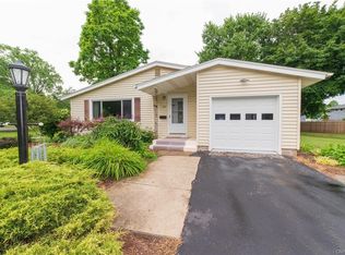 102 Juniper Ln, Syracuse, NY 13219