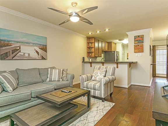 3rd image of 402 Post Office St APT 221