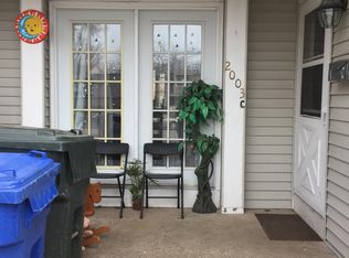 2003 Berkshire Cir UNIT C, Carpentersville, IL 60110
