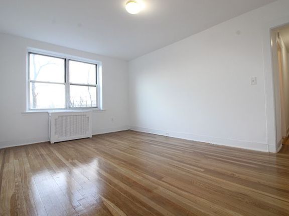 2nd image of 8829 Fort Hamilton Pkwy #B241