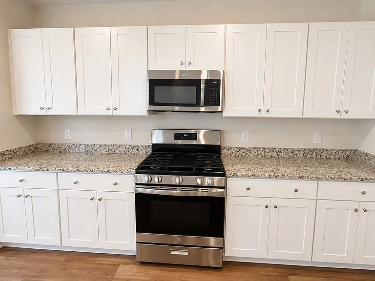 256 Agrarian Ave — Photo 6