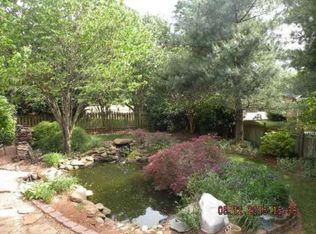817 Breezeway Dr, Knoxville, TN 37934