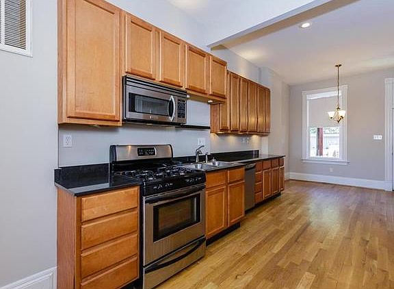 4th image of 2864 McNair Ave