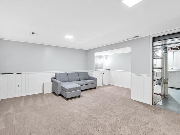 Basement rec room, utility room