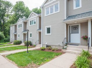 41 Oak Ridge Dr #41, Windsor Locks, CT 06096