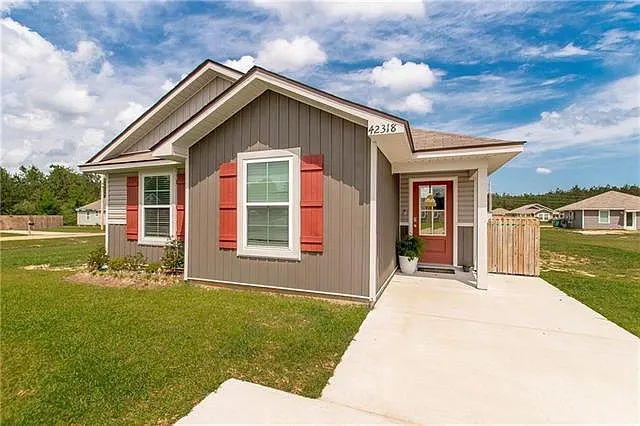 42318 Andrea Ln — Photo 1