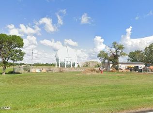 2900 Mill Rd, Grand Forks, ND 58203