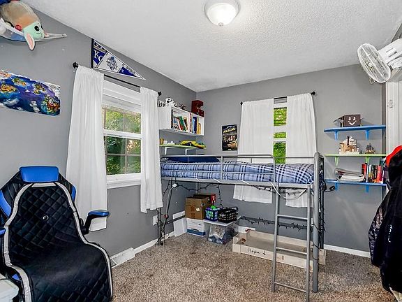 5th image of 1001 E Gudgell Ave