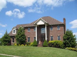 110 Strawberry Field Dr, Johnson City, TN 37604
