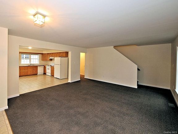 2nd image of 28-30 Woodside Ave