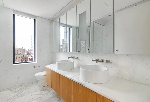 Rented by SR8 REALTY LLC | media 29