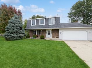 5 Brandywine Ct, South Elgin, IL 60177