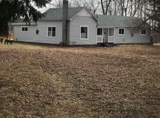 7327 Palms Rd, Fair Haven, MI 48023