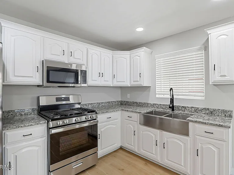 3408 Hixson St — Photo 6