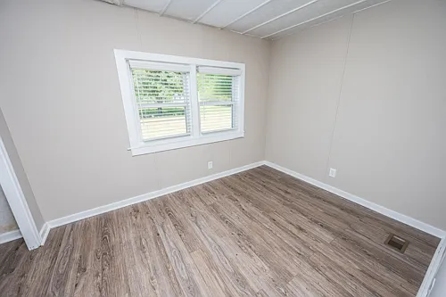 176 W Pine St — Photo 12