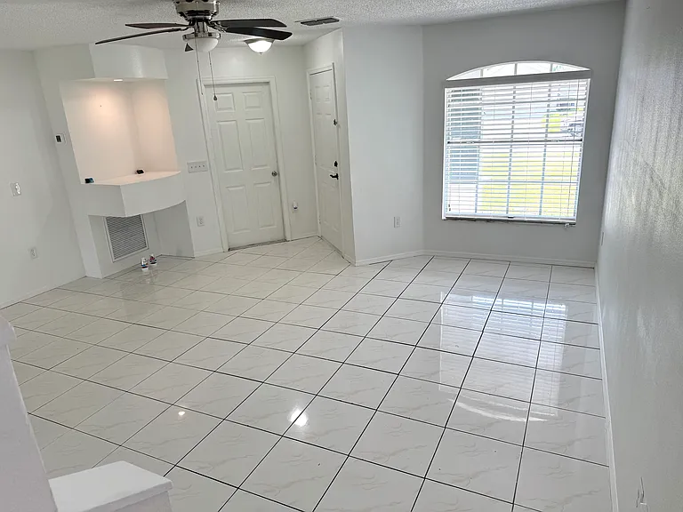 2135 Jessa Dr — Photo 4