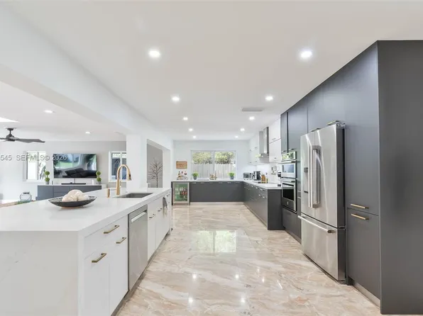 17420 SW 84th Ct, Palmetto Bay, FL 33157