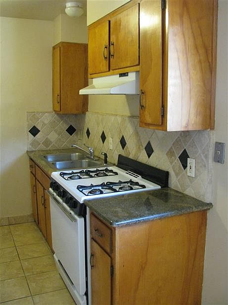 2nd image of 3420 N Van Ness Blvd APT 103
