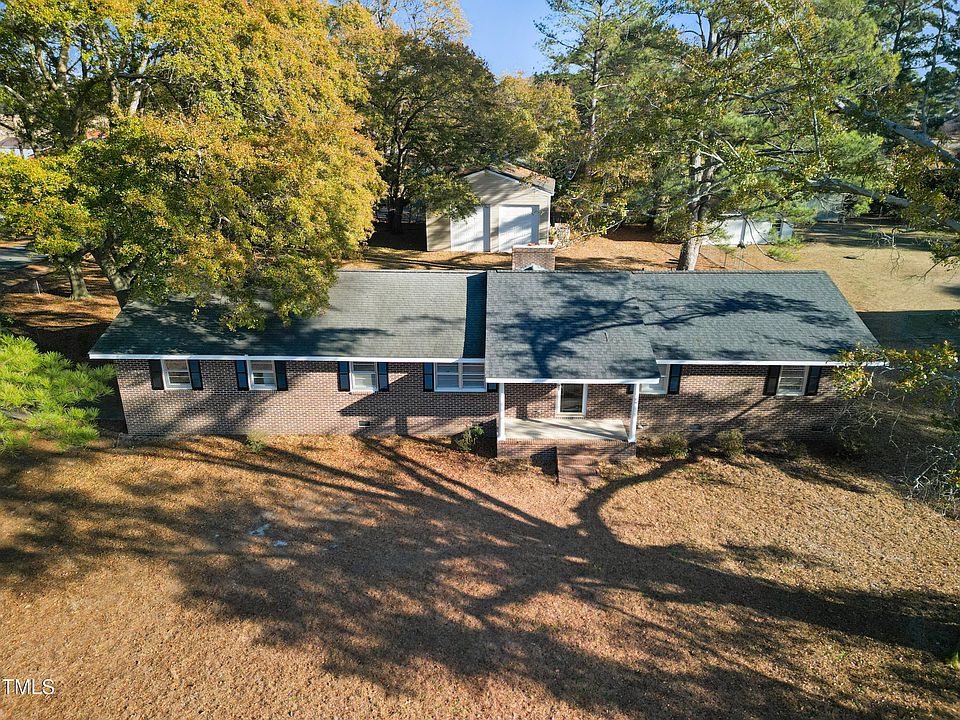 1st image of 800 Lynch Dr