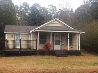 126 Worth Beverage Dr, Burgaw, NC 28425