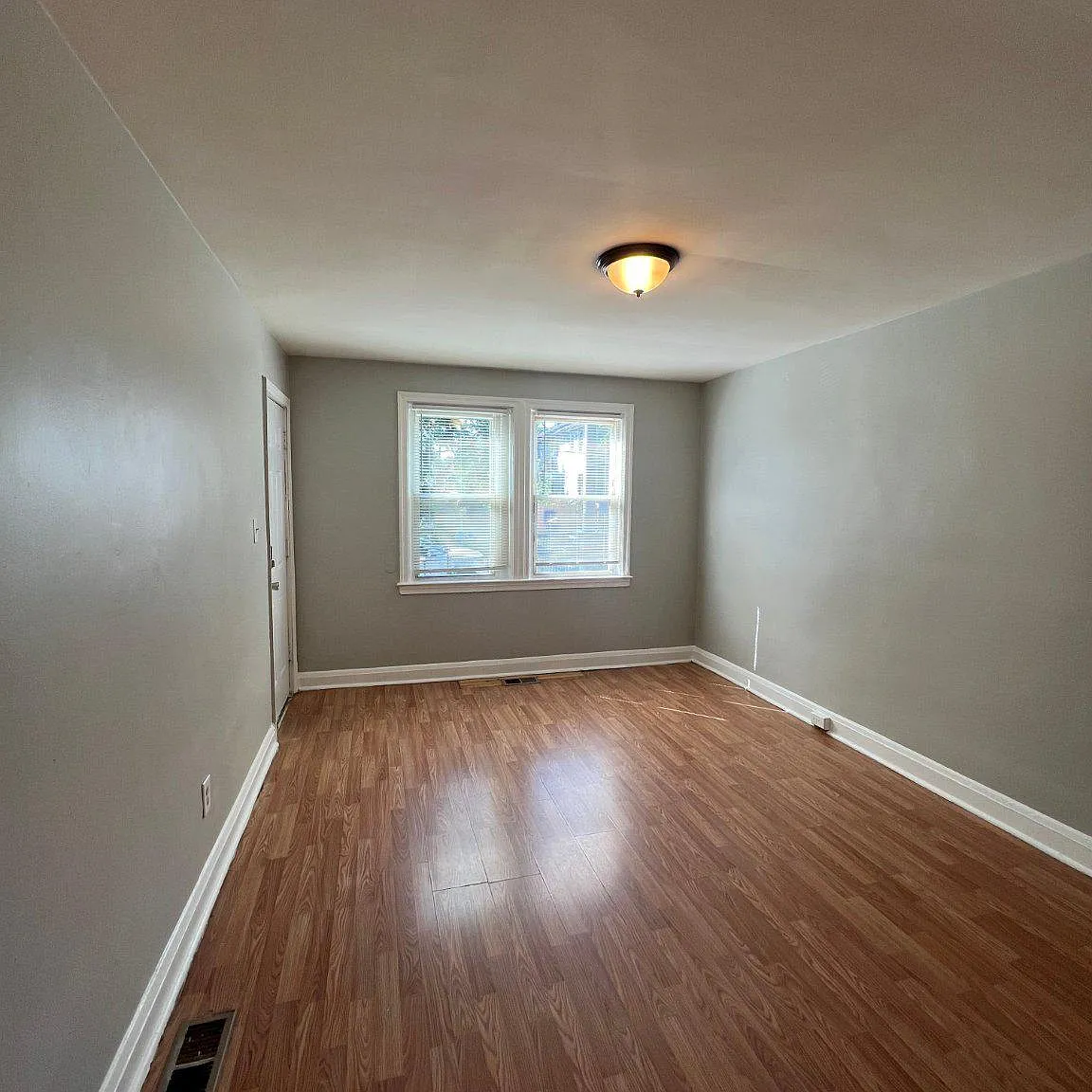 1 bed, 1.0 bath, 600 sqft, $950 — Photo 4