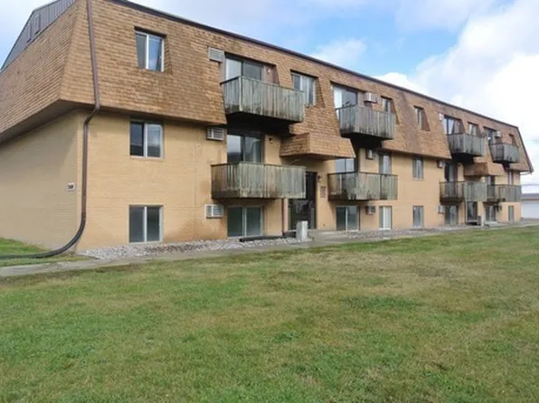 2606 4th St NW, 2606 4th St NW APT 9, Minot, ND 58703