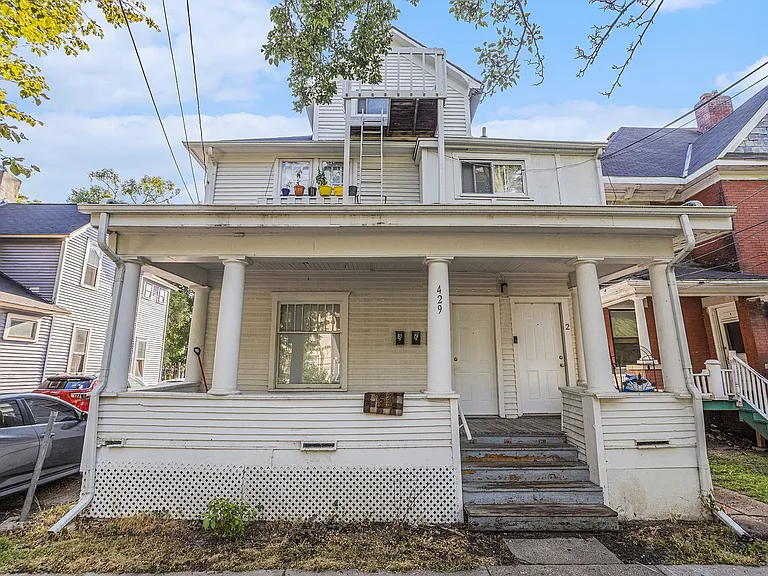429 Davis St #1 — Photo 4