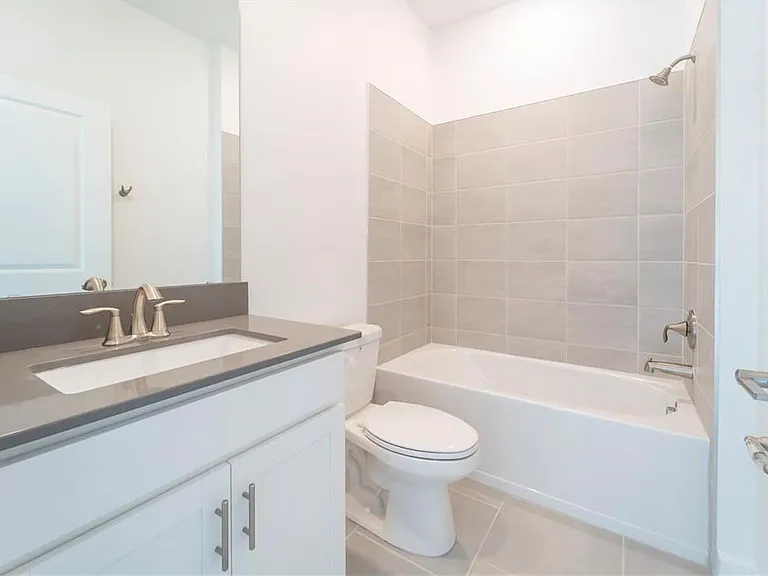 4032 Redbridge Loop — Photo 12